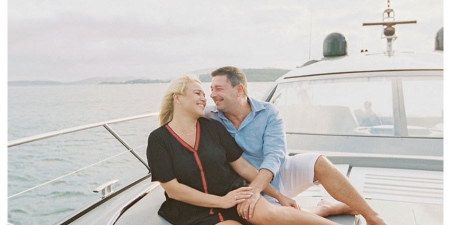 Demande en mariage originale à bord d'un yacht luxueux en Corse