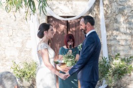 Marine et Dominique, un adorable mariage champêtre en Crète
